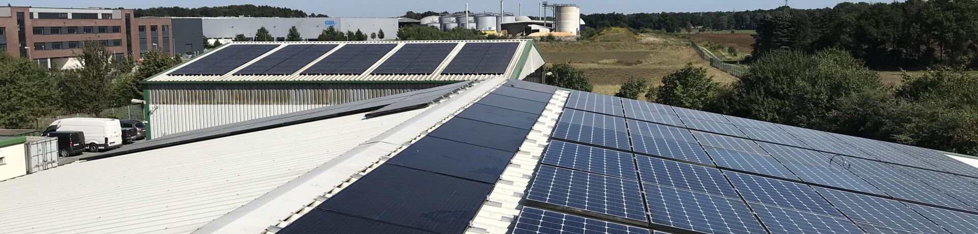 Ein Beispiel für wiederverwendete Solarzellen auf dem Firmegebäude der bauck Gruppe